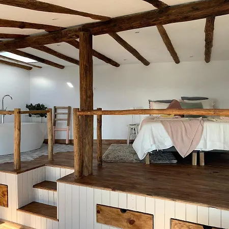 펜션 Romantic Eco Retreat 아데제